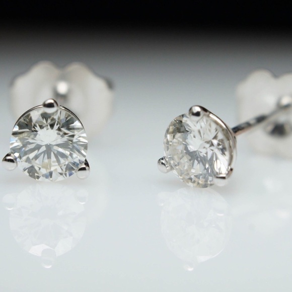 🎉💎 2.0Ct Simulated Diamond 14K Martini Studs - Picture 3 of 6