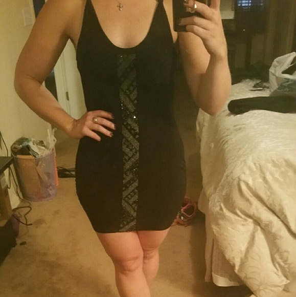 Little black dress - Picture 3 of 4
