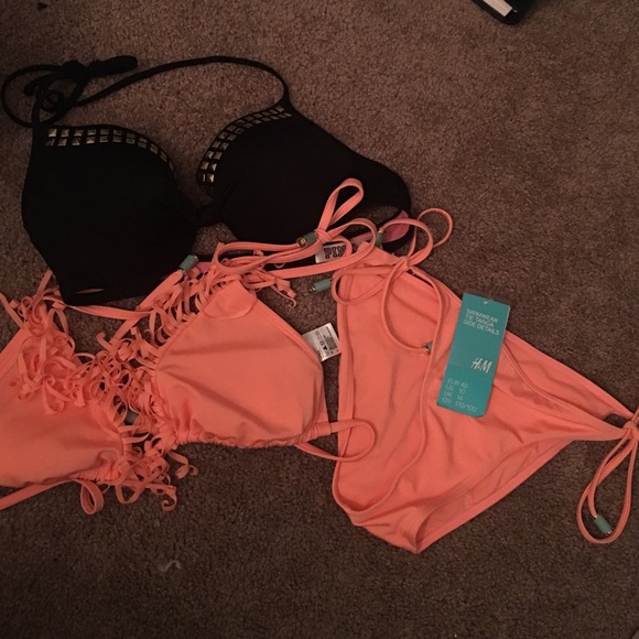Bathing suit tops and one bottom - Picture 1 of 2