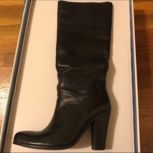 Aee black leather tall boots, 5.