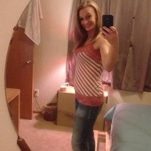 Meet your Posher, Crystal