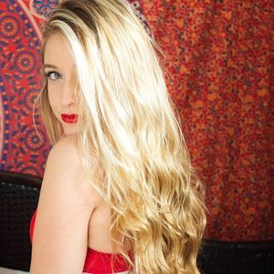 Meet your Posher, Jenna lee