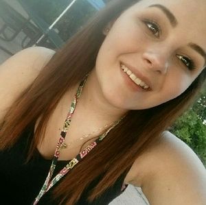 Meet your Posher, Raquel