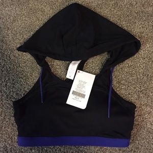 Fabletics Bryant hooded sports bra size M/8