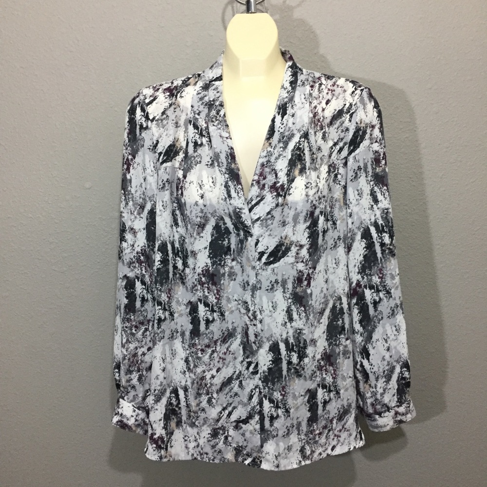 Vince Camuto long sleeve blouse