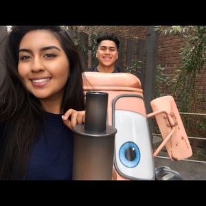 Meet your Posher, Nayeli