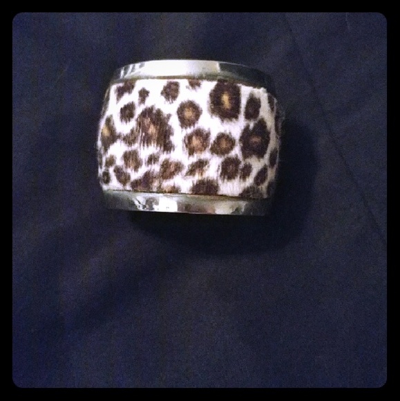 Fuzzy Leopard cuff
