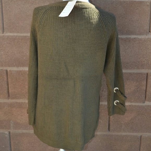 Sale<< Olive Lace Up Tie Sweater Top - Picture 3 of 4
