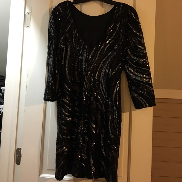 Express size 6 short sequin dress - Picture 2 of 4