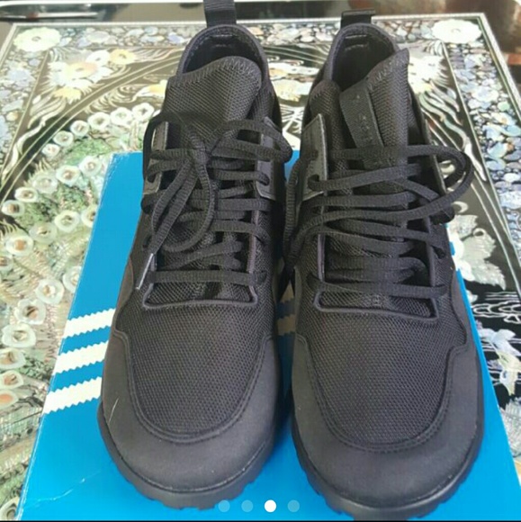 Women's Adidas Tubular - Picture 2 of 4