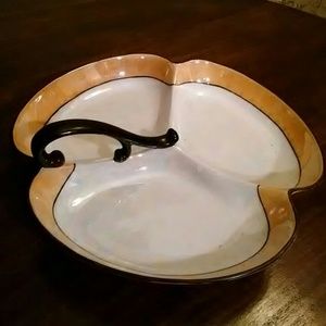 Serving tray