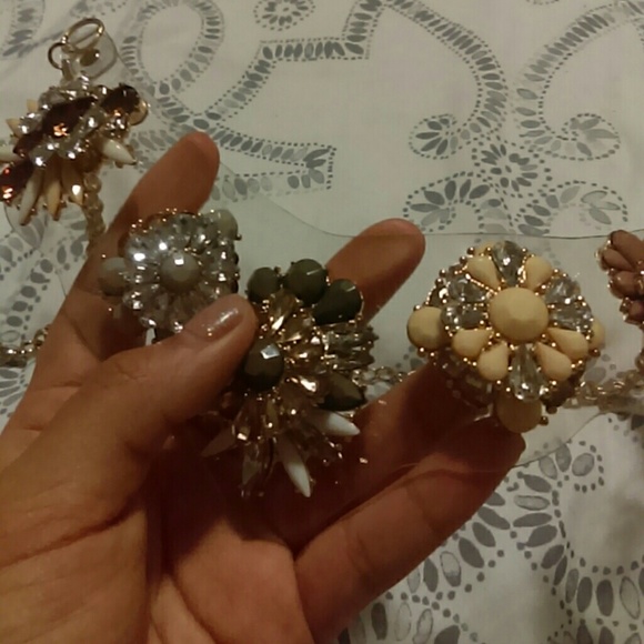 Necklace ?? - Picture 3 of 4
