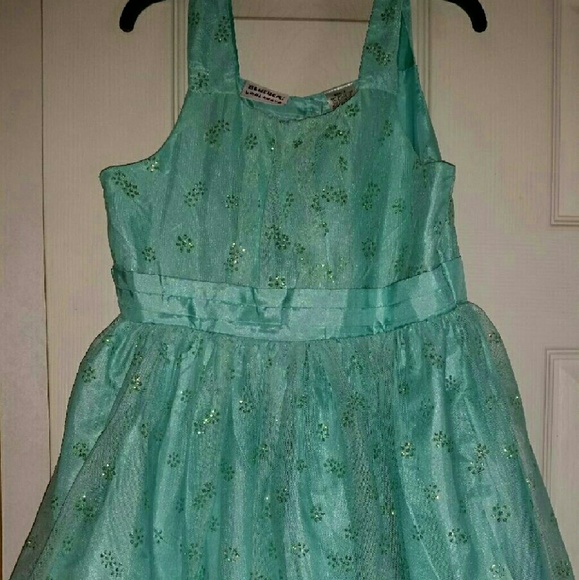 Girls dress