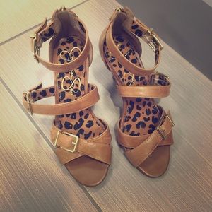 Strappy Jessica Simpson Tan Heels