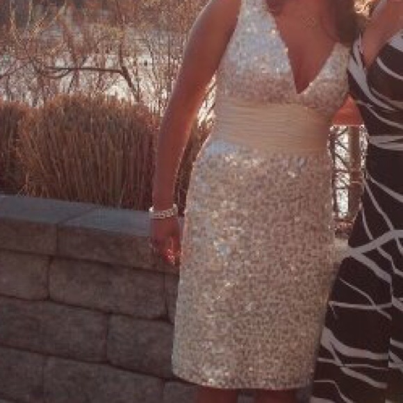 JOVANI Beyond ivory sequined cocktail dress size 4 - Picture 4 of 4