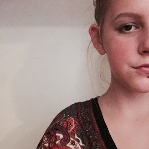 Meet your Posher, Lydia