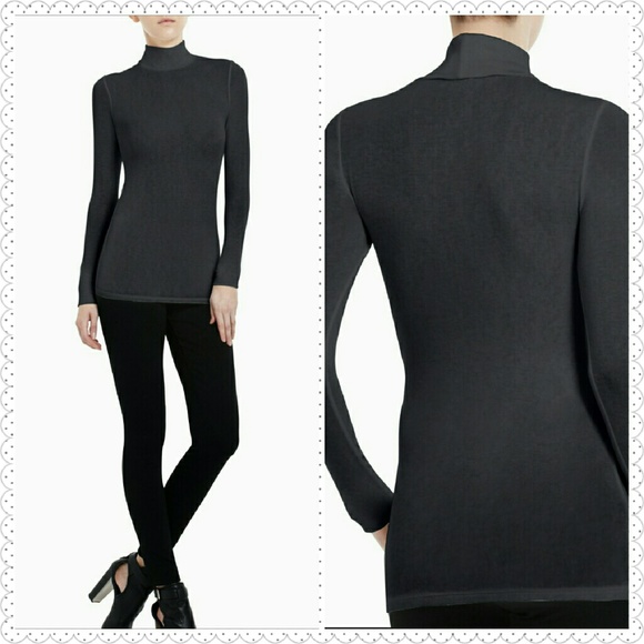 🆕BCBG Turtleneck Top