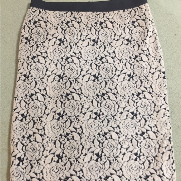 Skirt - Picture 2 of 4
