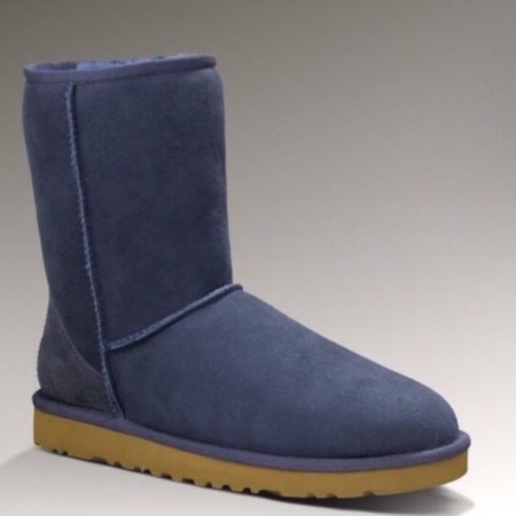 UGG authentic classic short navy boot Sz 11 new