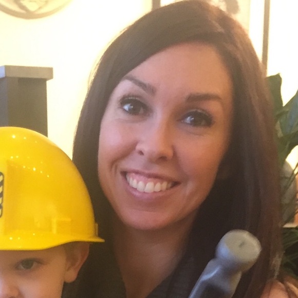 Meet your Posher, Kristin - Picture 1 of 1