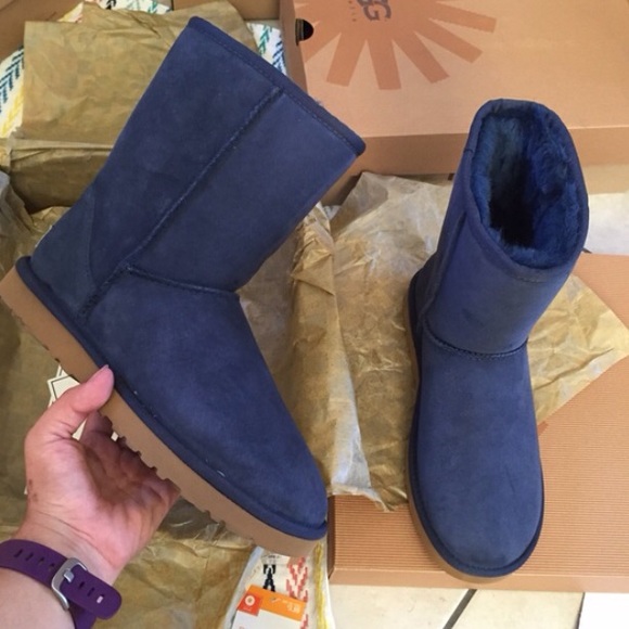 UGG authentic classic short navy boot Sz 7 new - Picture 3 of 4