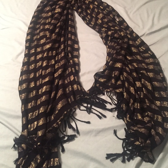 Sparkly scarf