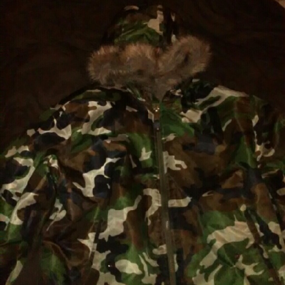 Puffer Jacket Fur Hoodie Army Camo - Picture 2 of 2