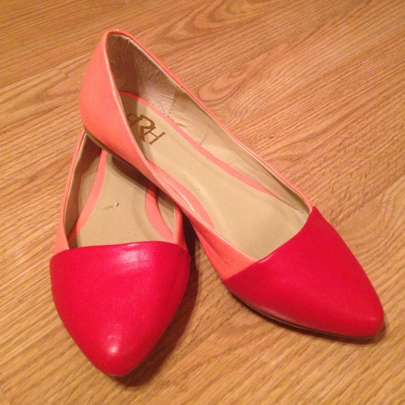 Size 6.5 Red/Salmon Color Block Heels