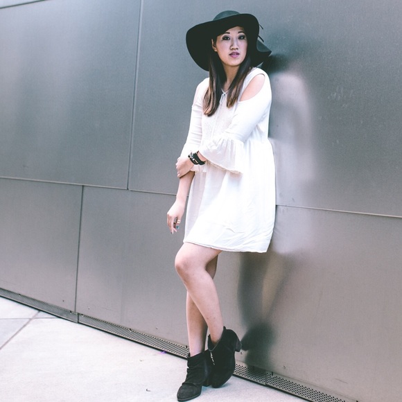 White Lace Dress with Shoulder Cut-Outs - Picture 2 of 4