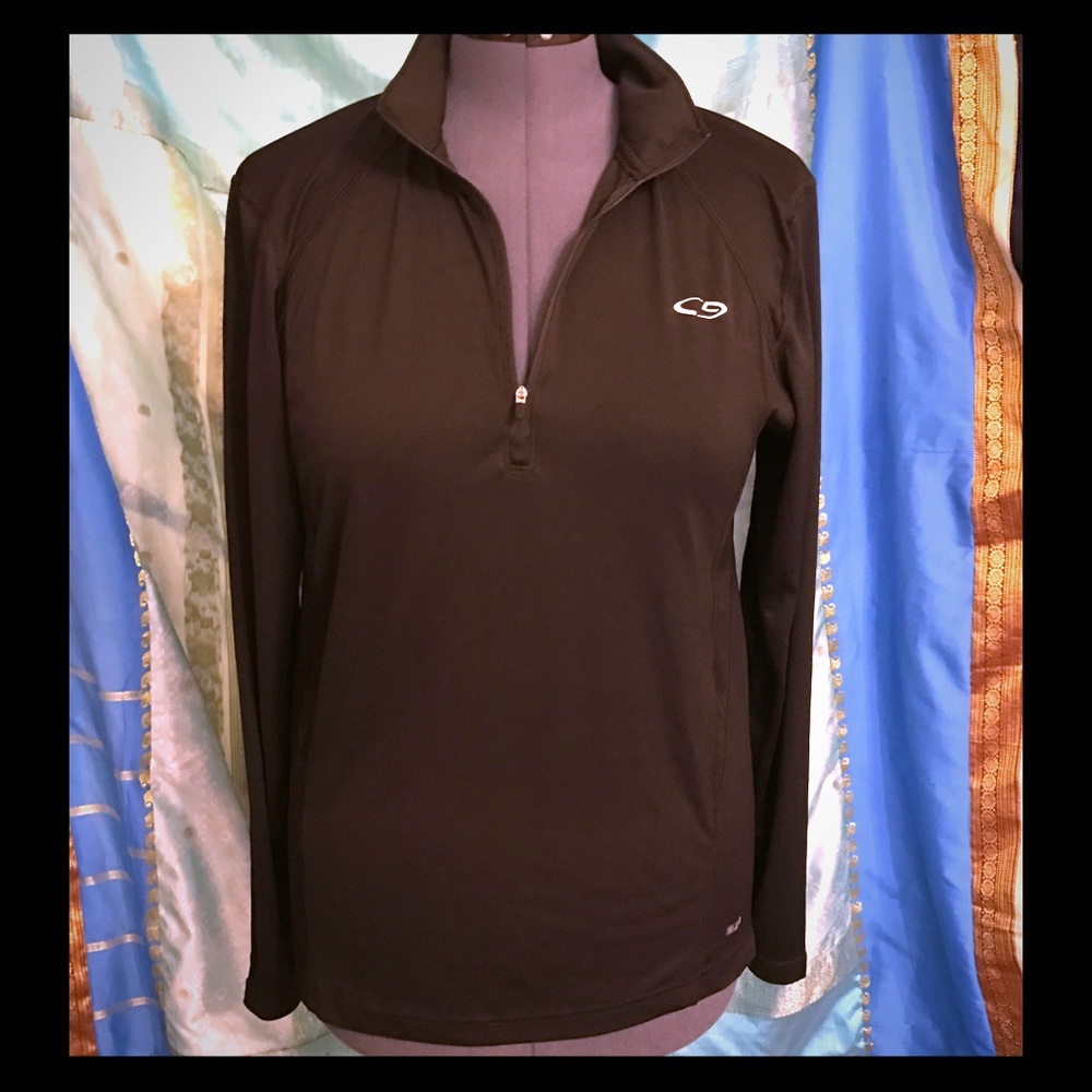 Half zip black champion pull over in medium