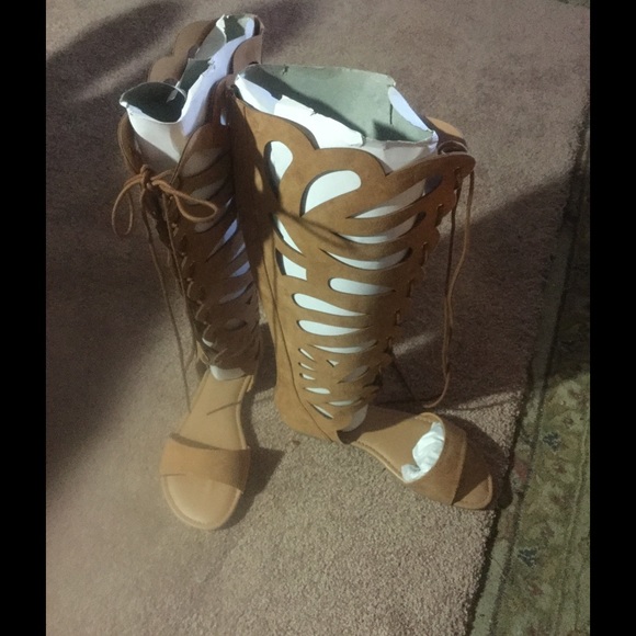 Torrid Scalloped Gladiator Boots size 9