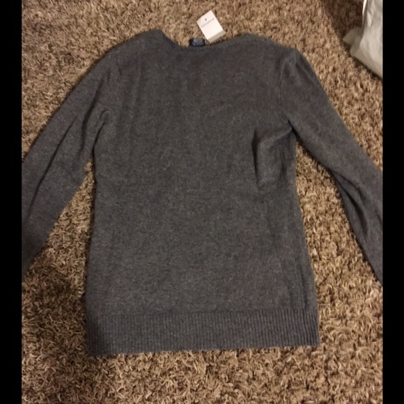 Ralph Lauren size medium vneck sweater - Picture 3 of 3