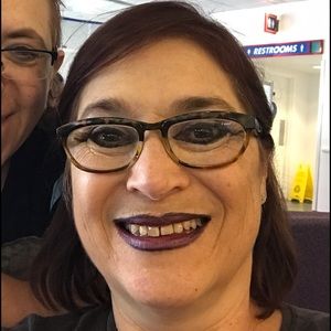 Meet your Posher, Janet