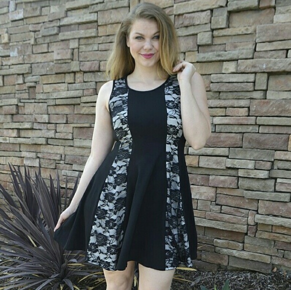 Dresses & Skirts - ✔Last one✔Round Neck Sleeveless dress