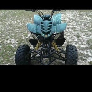 Meet your Posher, Les