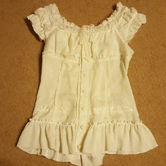 Algonquins Puff Sleeve Lace-up Blouse