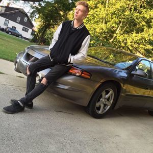 Meet your Posher, Chaz