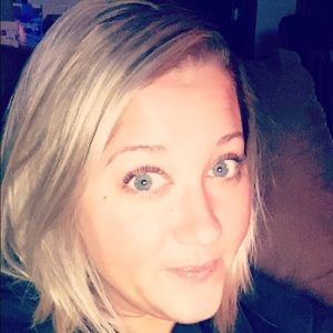 Meet your Posher, Lyndi