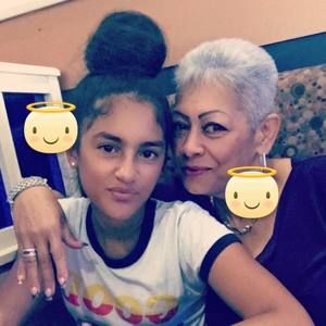 Meet your Posher, Elisa