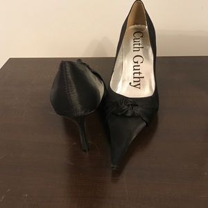 NEW - black heels