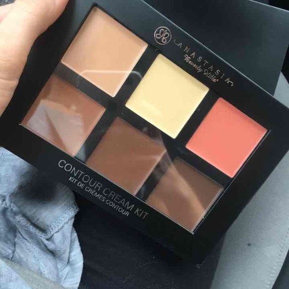 AUTHENTIC Anastasia Beverly Hills Cream Contour