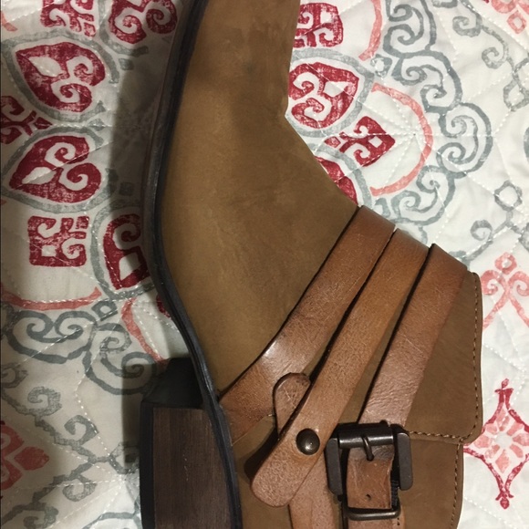 Steve Madden short booties