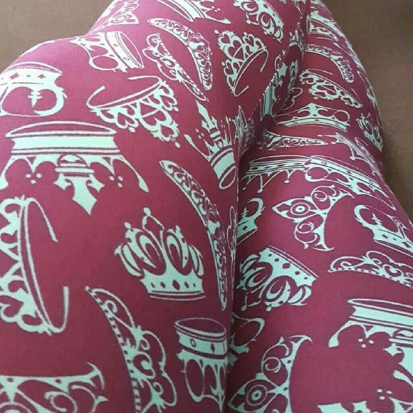ISO LuLaRoe crown OS leggings
