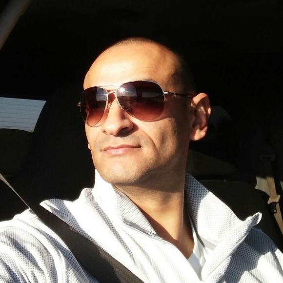 Meet your Posher, Yona