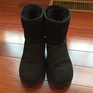 Girls Classic short Uggs