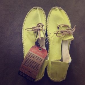 New Soludos shoes size 6