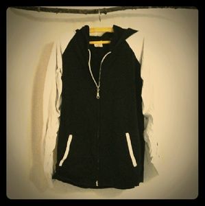 Maternity athletic jacket