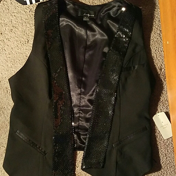 Sequence vest