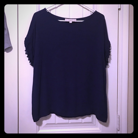 Dark purple ruffle/dot sleeve blouse
