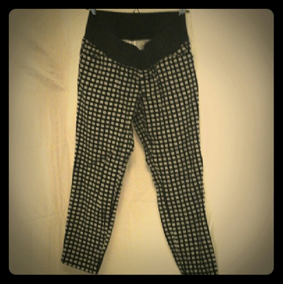 Maternity flower print capris